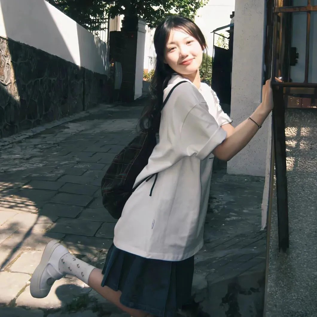 噤界